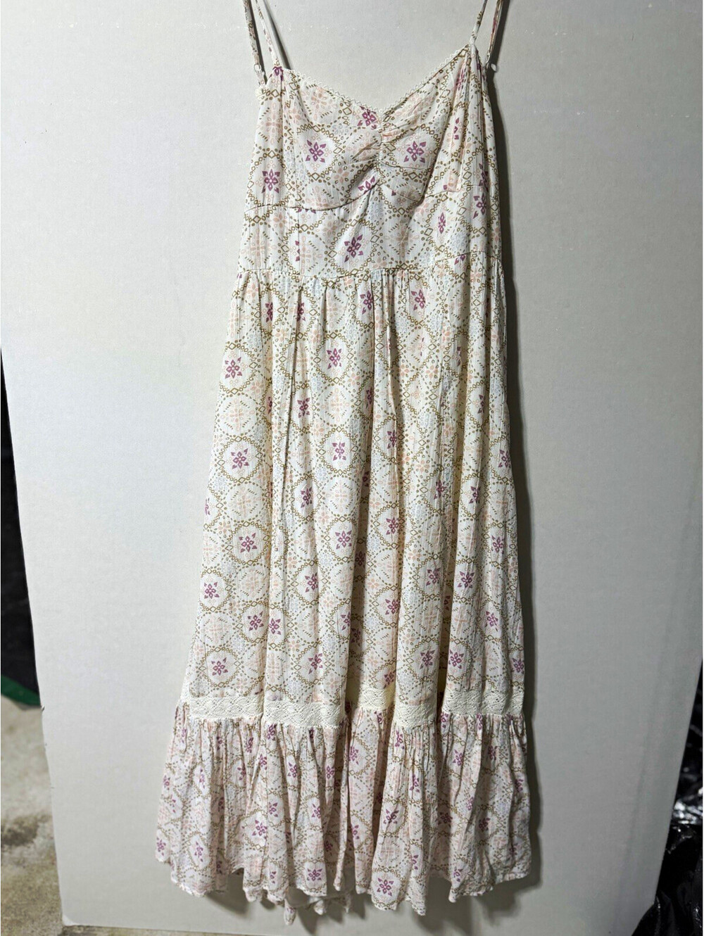 American Eagle Ivory Geometric Smocked V-Neck Strappy Sundress Midi Dress M